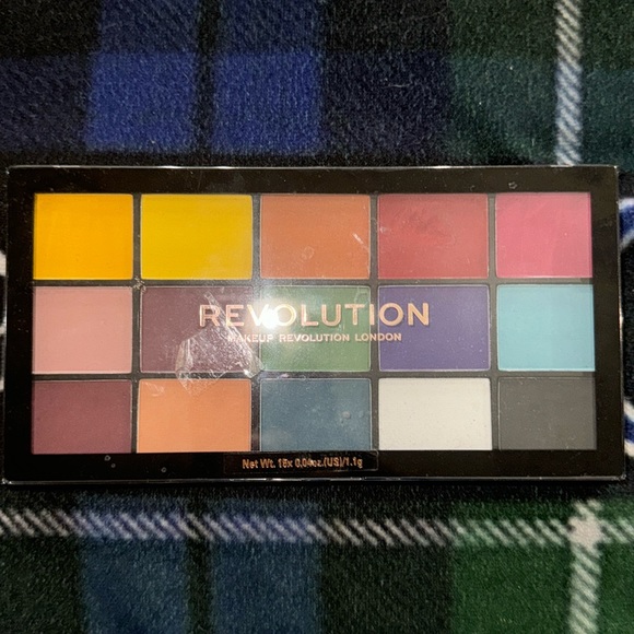 Makeup Revolution Other - Makeup Revolution reloaded marvellous mattes eyeshadow palette.